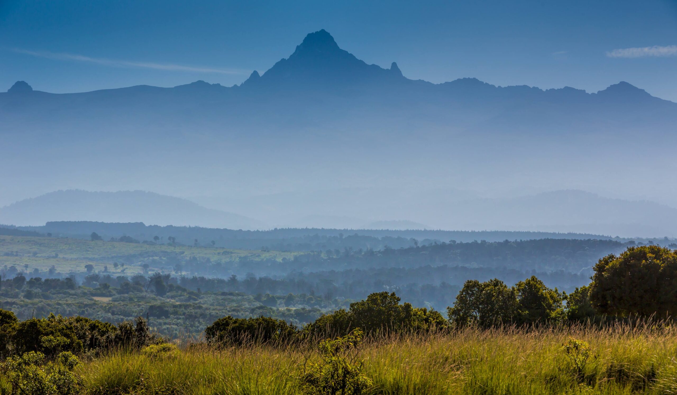 Mount Kenya via Sirimon Route (1/5) | Sirimon Gate (2640 m) – Old Moses Camp (3340 m)